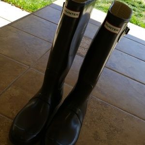 HUNTER tall gloss rainboots